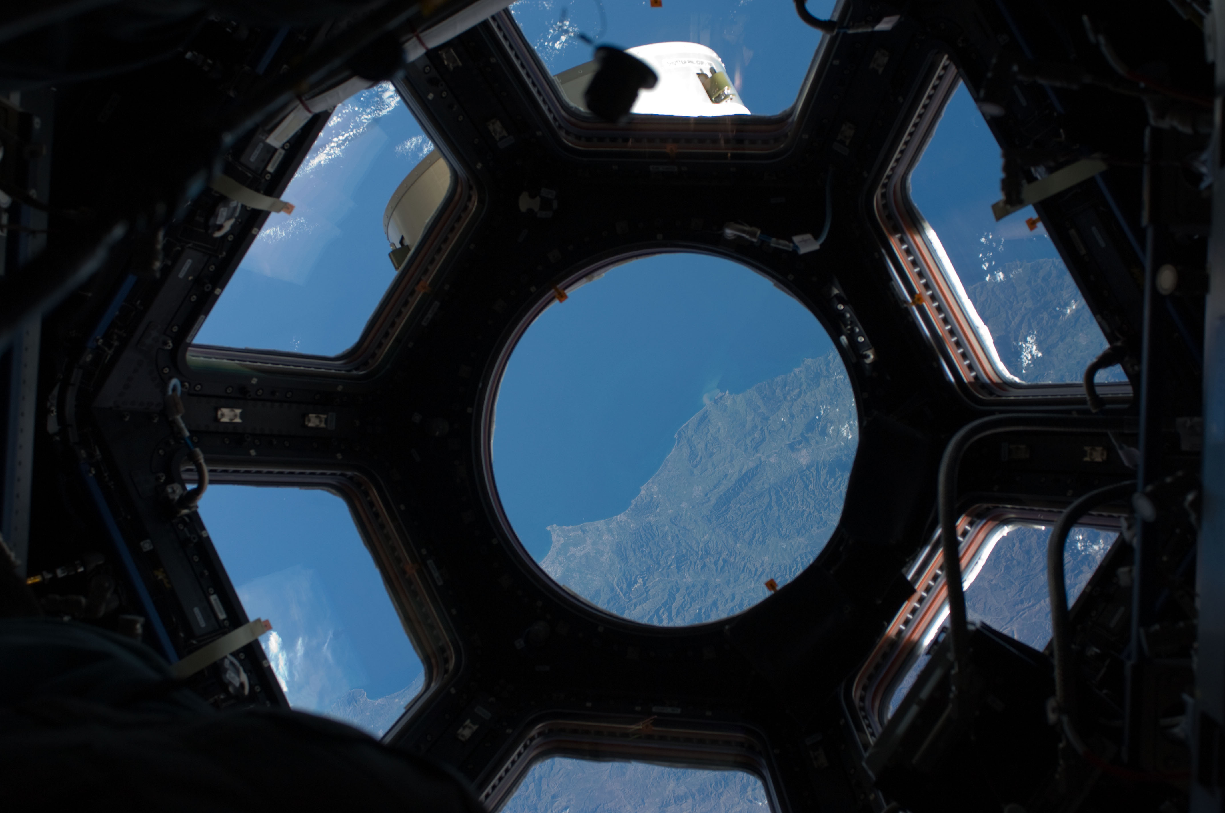 Vue de la côte algérienne depuis le module Cupola de l'ISS